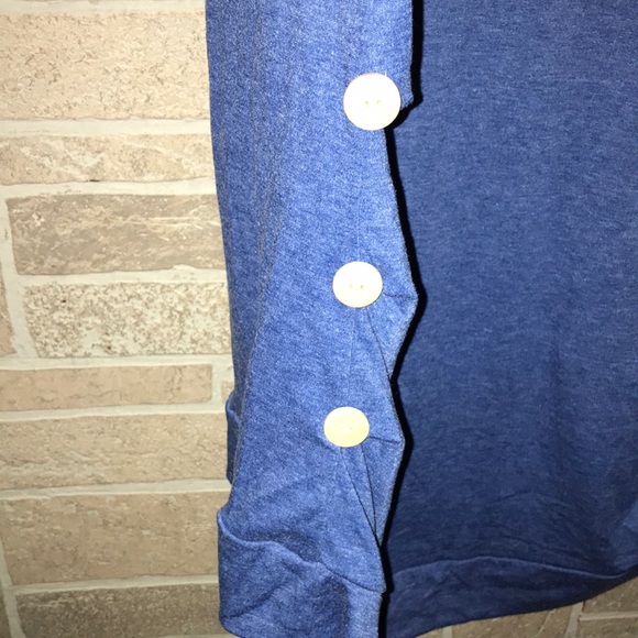 ✅V Neck Tunic with decorative side buttons - Picture 2 of 5